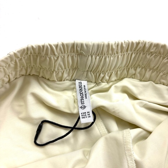 Stradivarius Flippy Lined Mini Drawstring Women's Cream Shorts Skorts Size M - Picture 14 of 15